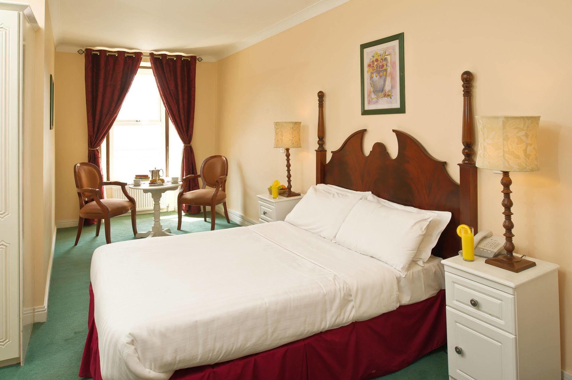 Shamrock Inn Hotel Лехінч Екстер'єр фото